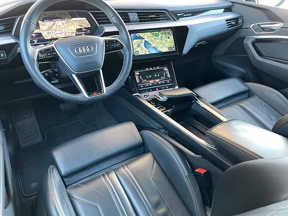 Audi e-tron 4 of 10