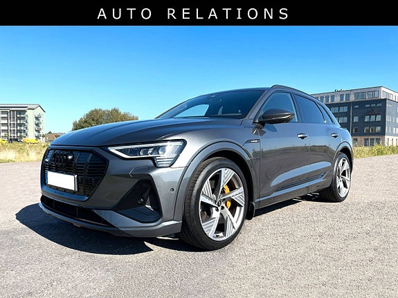 Audi e-tron 2 of 10