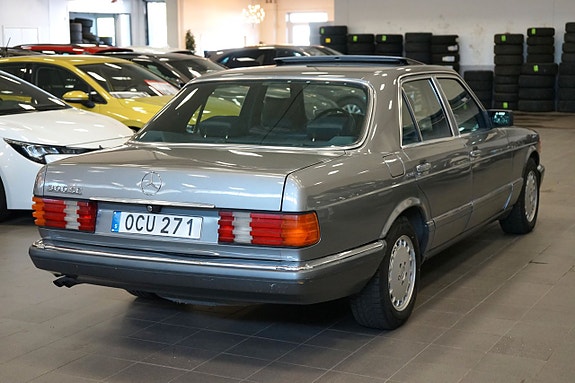 Mercedes-Benz 300 SE 4 of 5