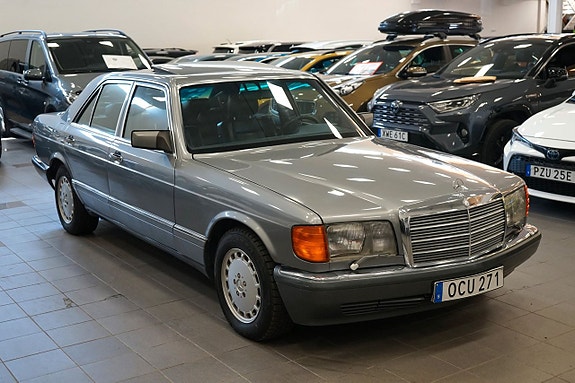 Mercedes-Benz 300 SE 3 of 5