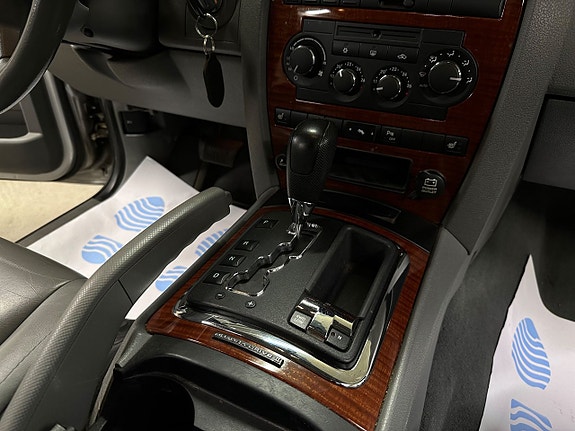 Jeep Grand Cherokee 20 of 24