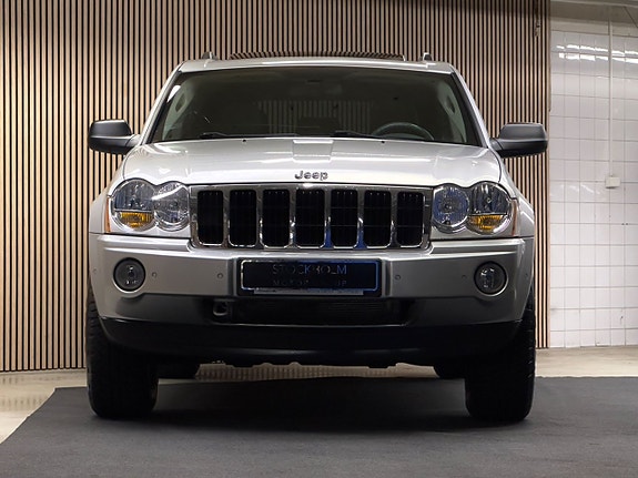 Jeep Grand Cherokee 6 of 24