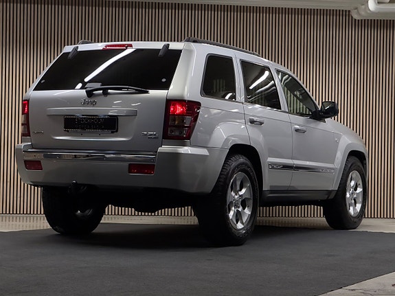 Jeep Grand Cherokee 9 of 24
