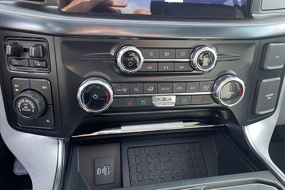 Ford F-150 13 of 16