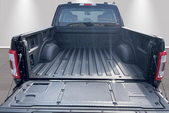 Ford F-150 4 of 5