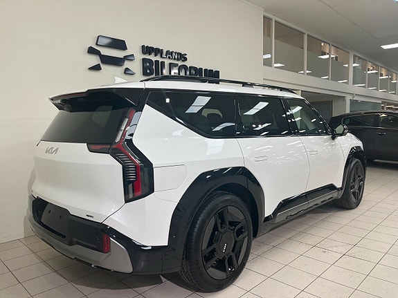 Kia EV9 3 of 22