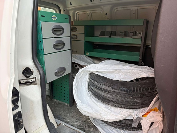 Volkswagen Caddy 17 of 19