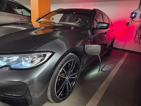 BMW 330e 7 of 20