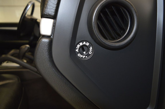 Porsche Cayenne 14 of 19