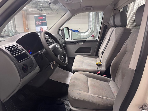 Volkswagen Transporter 6 of 12