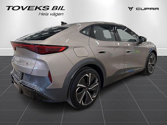 Cupra Tavascan 2 of 20