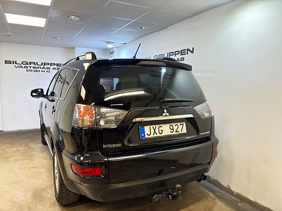 Mitsubishi Outlander 3 of 5
