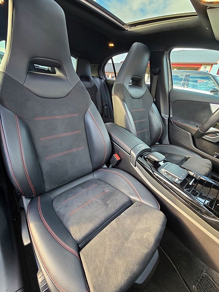 Mercedes-Benz A35 10 of 11