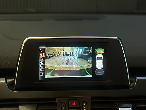 BMW 220i 22 of 27