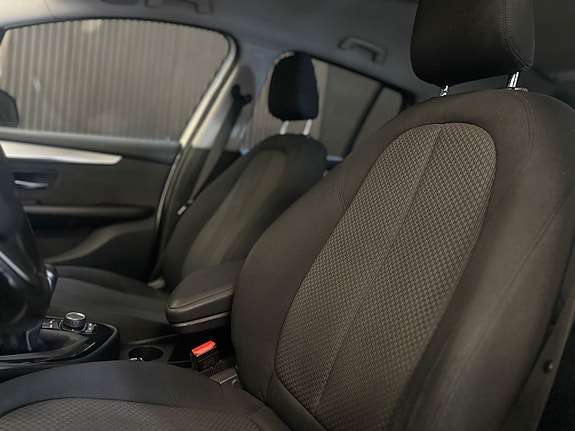 BMW 220i 14 of 27
