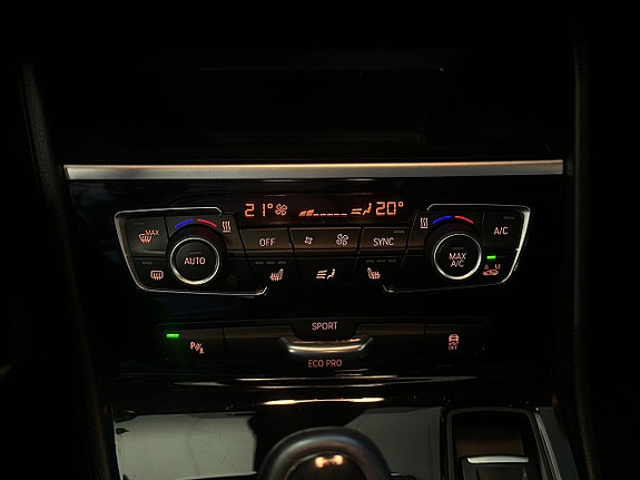 BMW 220i 26 of 27