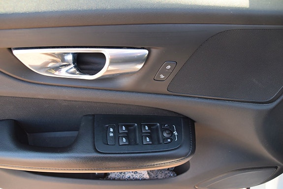 Volvo V60 21 of 26