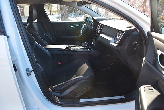 Volvo V60 9 of 26