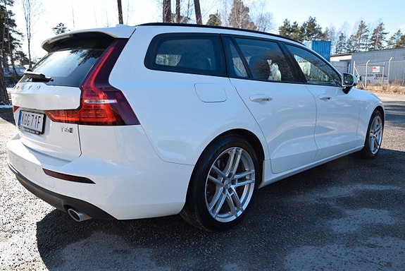 Volvo V60 5 of 26