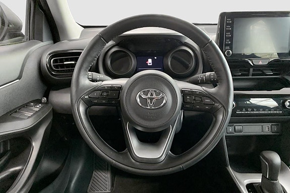Toyota Yaris Cross 10 of 13