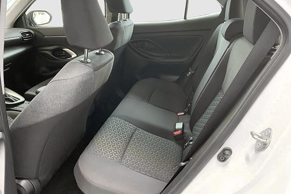 Toyota Yaris Cross 8 of 13
