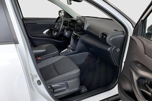 Toyota Yaris Cross 7 of 13