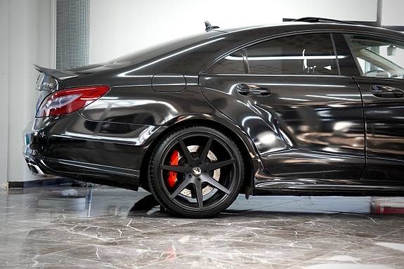 Mercedes-Benz CLS63 5 of 5