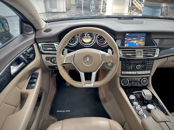 Mercedes-Benz CLS63 11 of 23