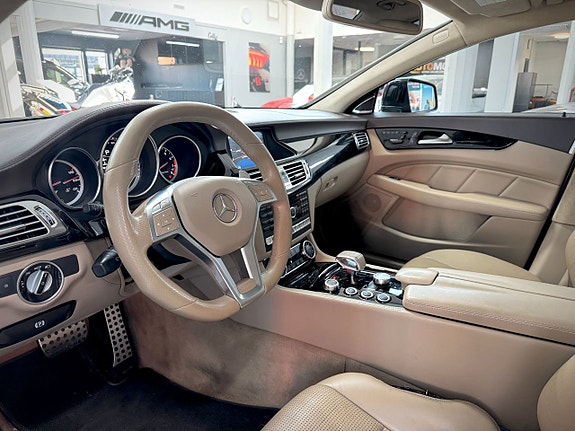 Mercedes-Benz CLS63 13 of 23