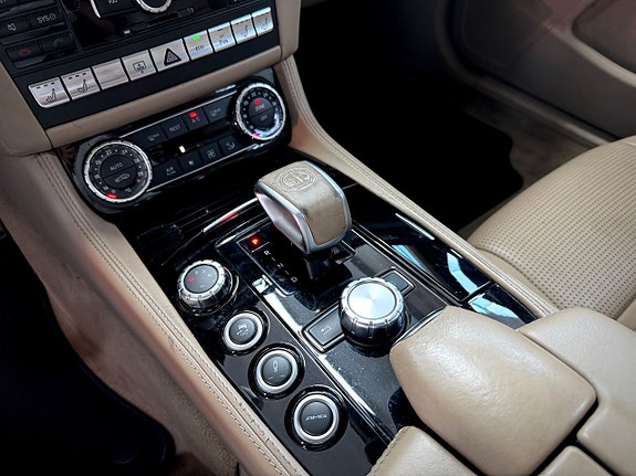 Mercedes-Benz CLS63 19 of 23