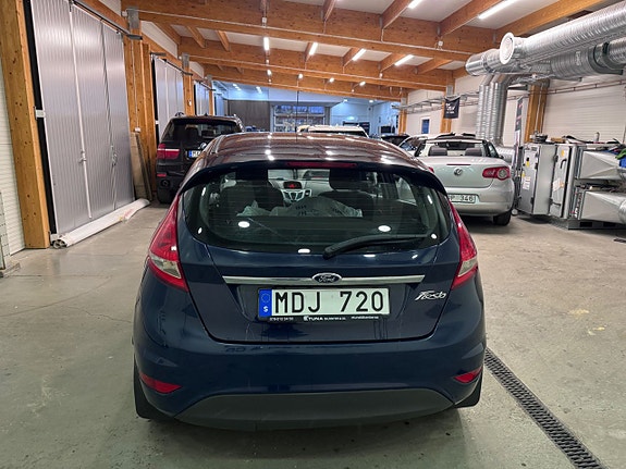 Ford Fiesta 11 of 13