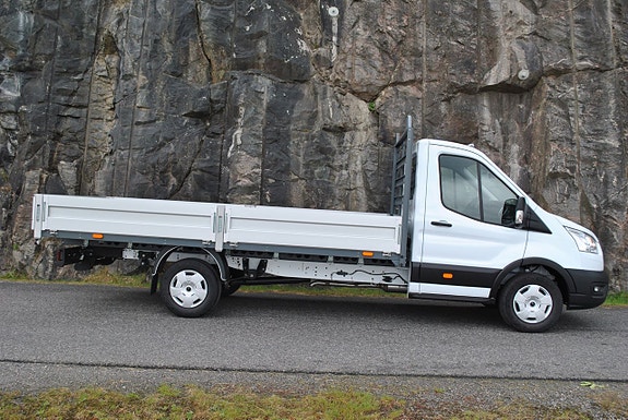 Ford Transit 3 of 5