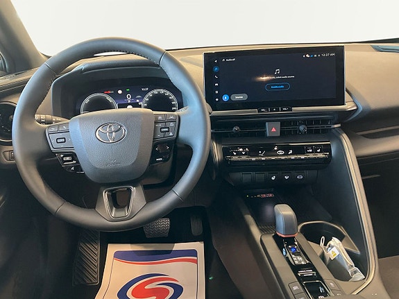 Toyota C-HR 8 of 11