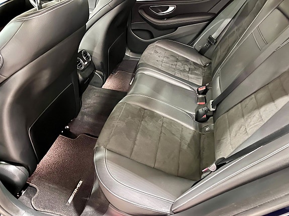 Mercedes-Benz E220 d 22 of 28
