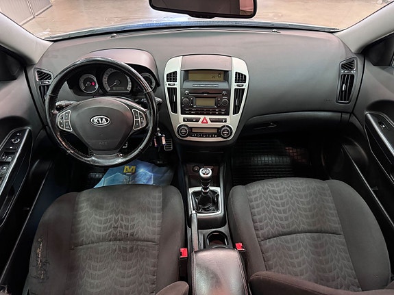 Kia Ceed 8 of 15