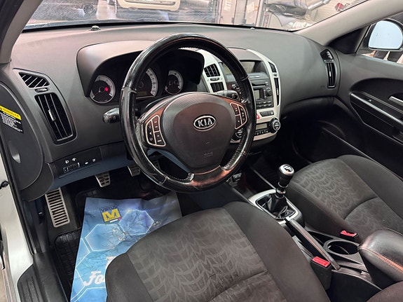 Kia Ceed 6 of 15