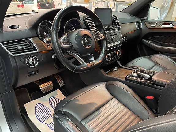 Mercedes-Benz GLS350 d 15 of 28