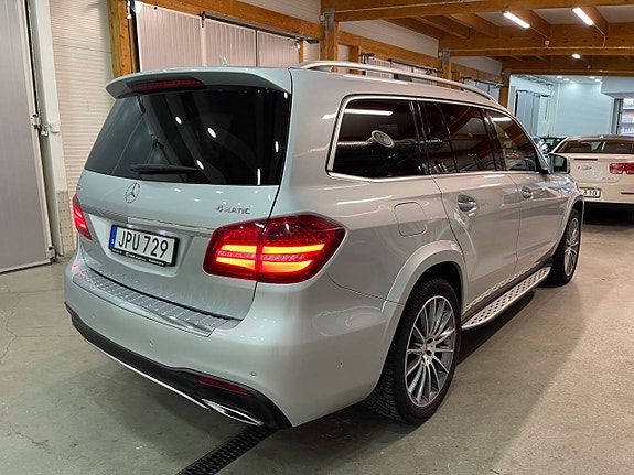 Mercedes-Benz GLS350 d 9 of 28