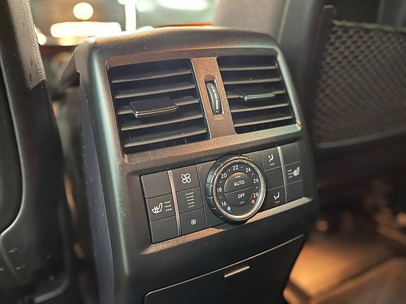 Mercedes-Benz GLS350 d 24 of 28