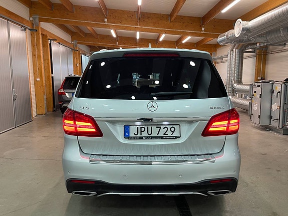 Mercedes-Benz GLS350 d 7 of 28