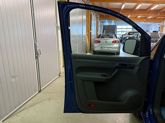 Volkswagen Caddy 5 of 5