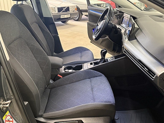 Volkswagen Golf VIII 8 of 12
