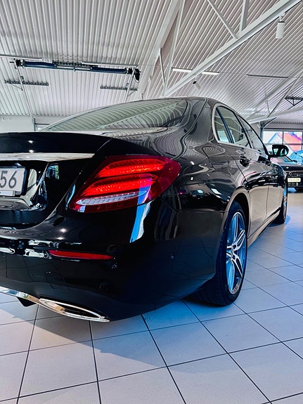 Mercedes-Benz E200 6 of 21