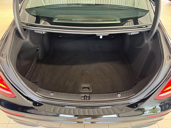 Mercedes-Benz E200 18 of 21