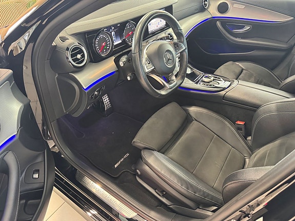 Mercedes-Benz E200 17 of 21