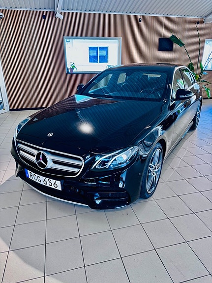 Mercedes-Benz E200 13 of 21