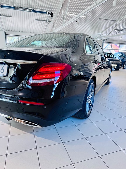 Mercedes-Benz E200 19 of 21