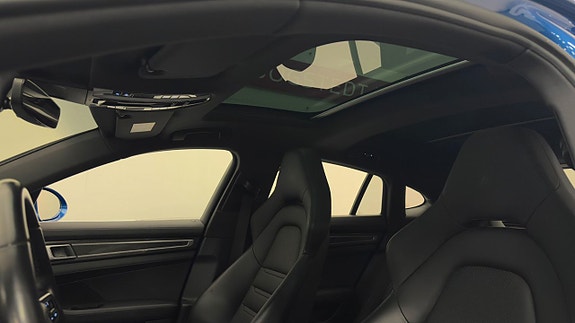 Porsche Panamera 4S 16 of 30