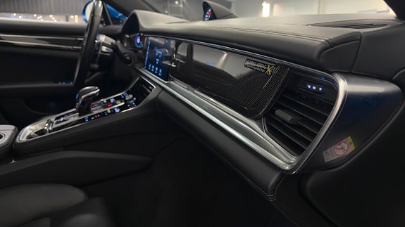 Porsche Panamera 4S 18 of 30