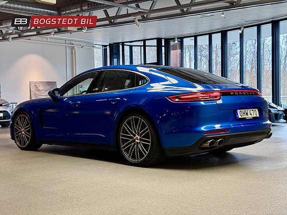 Porsche Panamera 4S 5 of 5